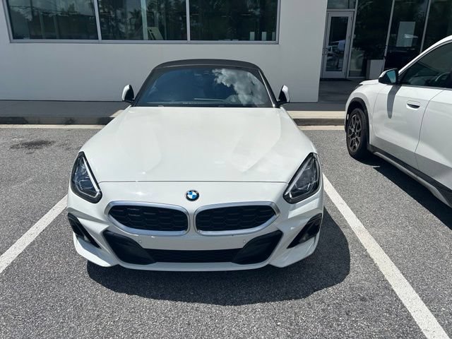 Used 2023 BMW Z4 sDrive30i w/ Convenience Package RWD image 3