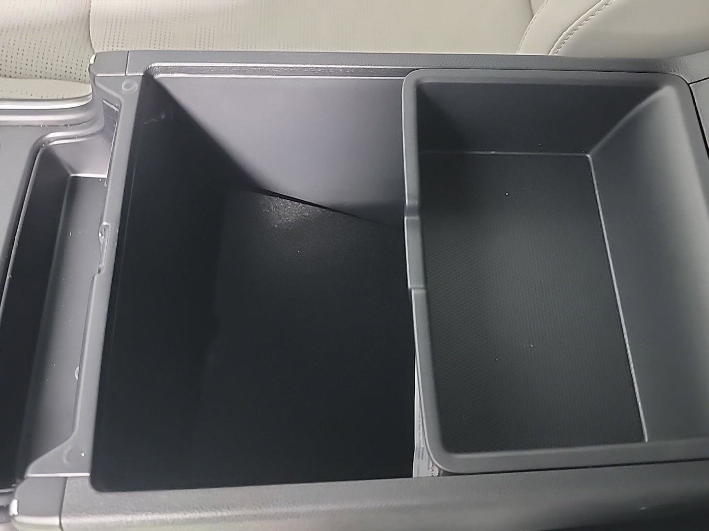 Used 2025 Kia Sorento S image 35