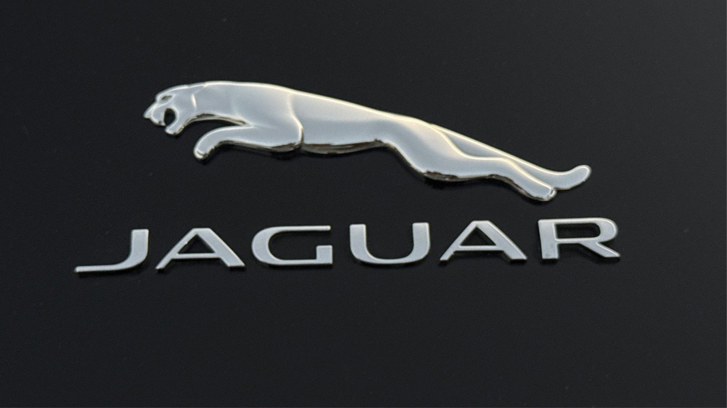 Used 2017 Jaguar F-TYPE Coupe image 37