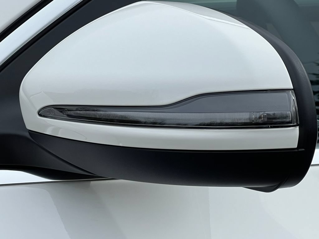 New 2026 Mercedes-Benz GLA 250 4MATIC image 9
