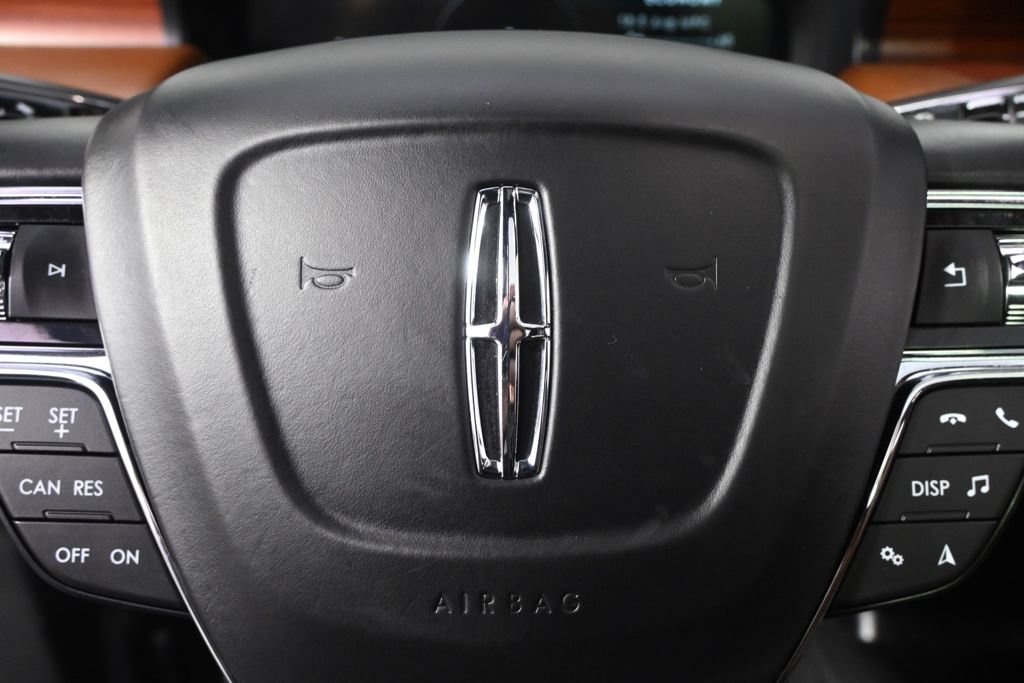 Used 2023 Lincoln Nautilus Reserve w/ Monochromatic Package AWD/4WD image 35
