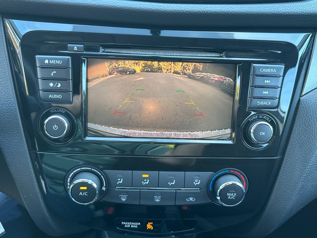 Used 2019 Nissan Rogue Sport S image 31