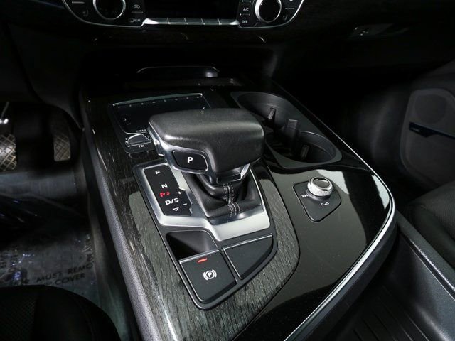 Used 2017 Audi Q7 3.0T Premium Plus image 17