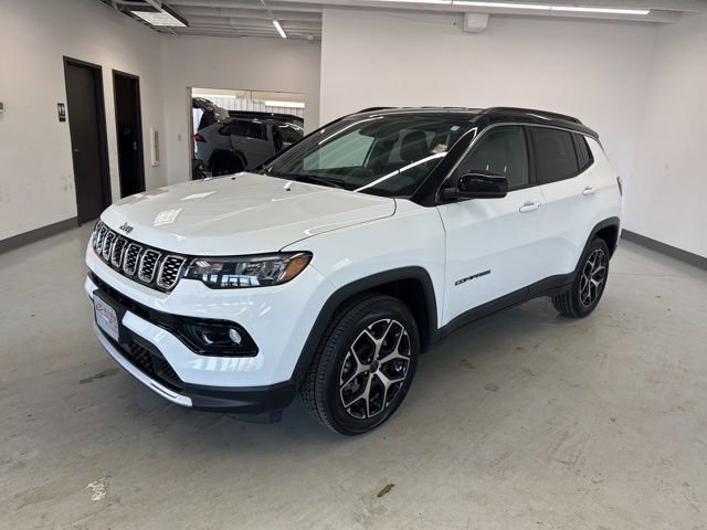 Used 2025 Jeep Compass Limited image 4