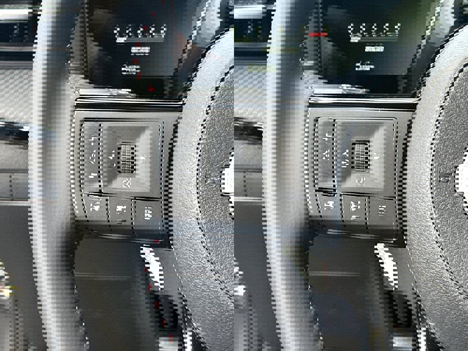 New 2026 Nissan Kicks SR image 24