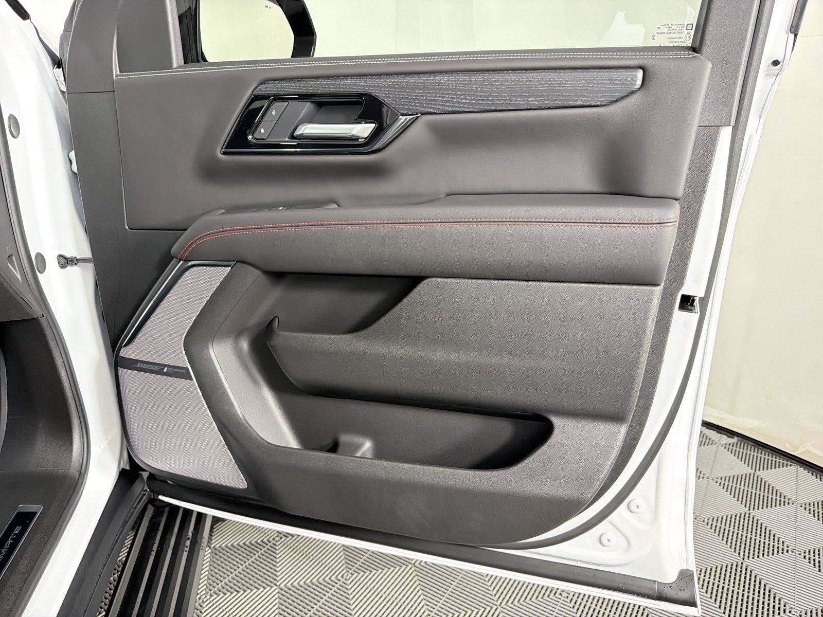 New 2026 GMC Yukon AT4 Ultimate AWD/4WD image 13
