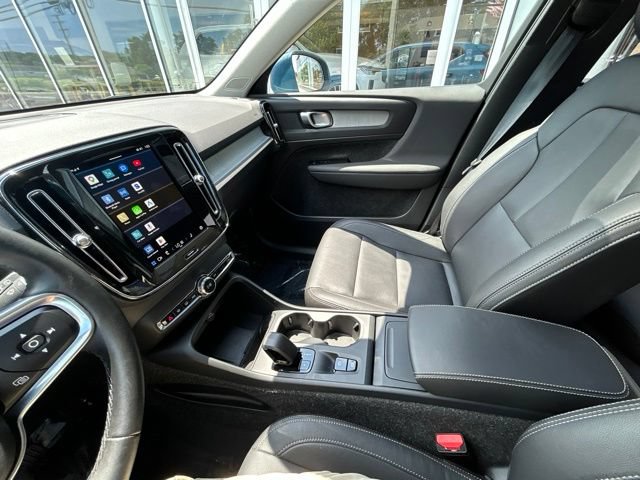 Certified 2025 Volvo XC40 B5 Core AWD/4WD image 22