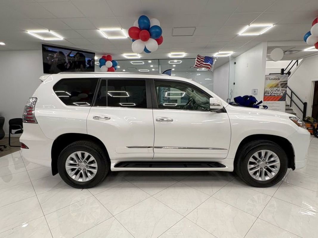 Used 2018 Lexus GX 460 Premium w/ Premium Package image 5