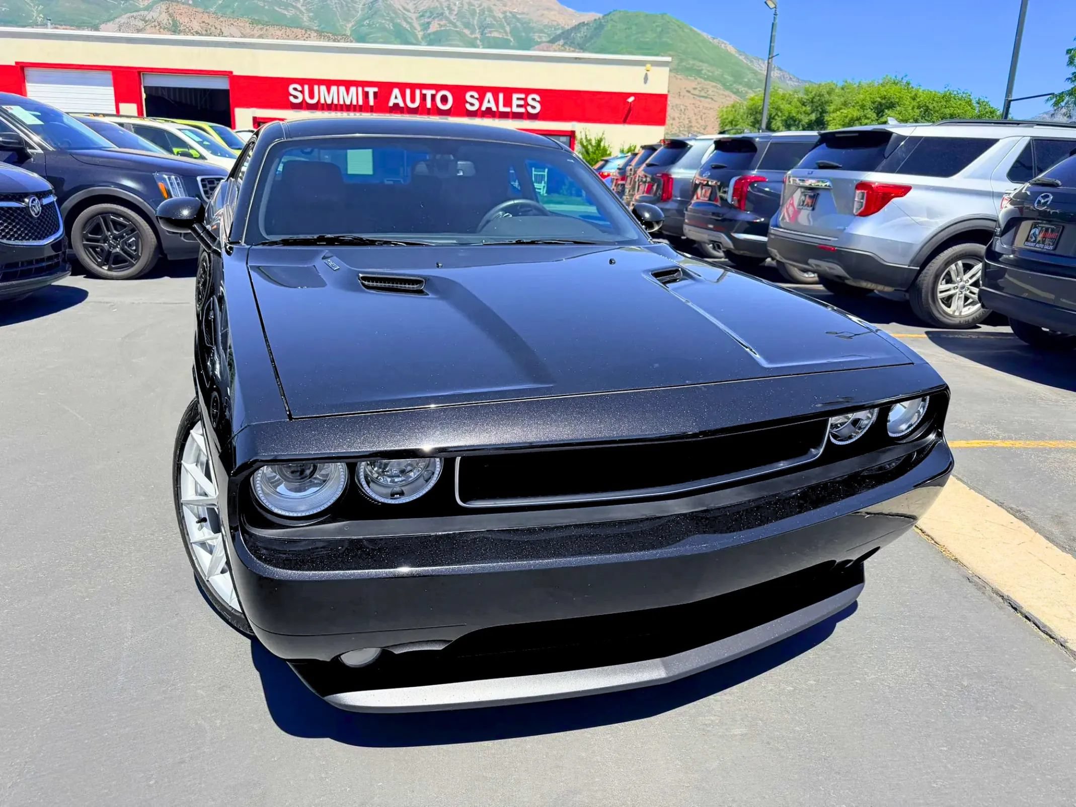 Used 2013 Dodge Challenger R/T RWD image 2