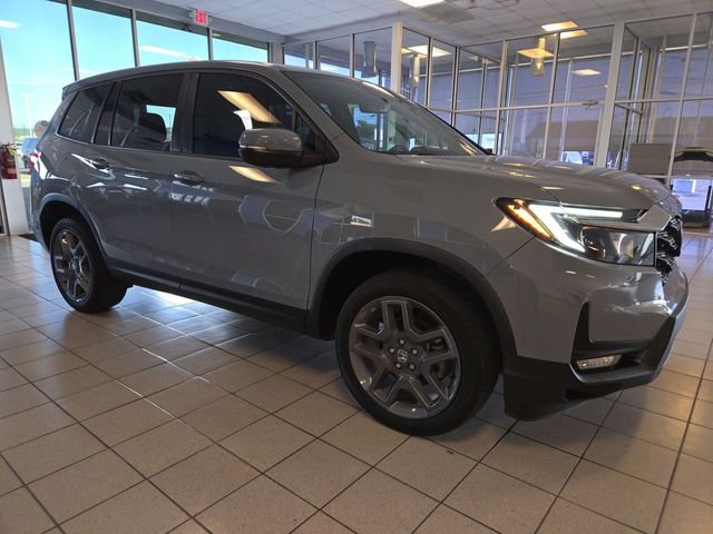 Used 2023 Honda Passport EX-L image 2