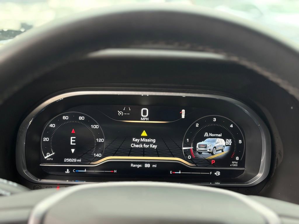 Used 2023 GMC Yukon SLT image 23