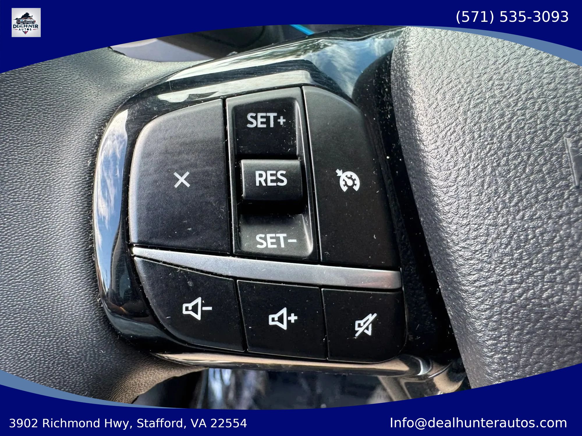 Used 2022 Ford Escape SEL w/ Class II Trailer Tow Package FWD image 29