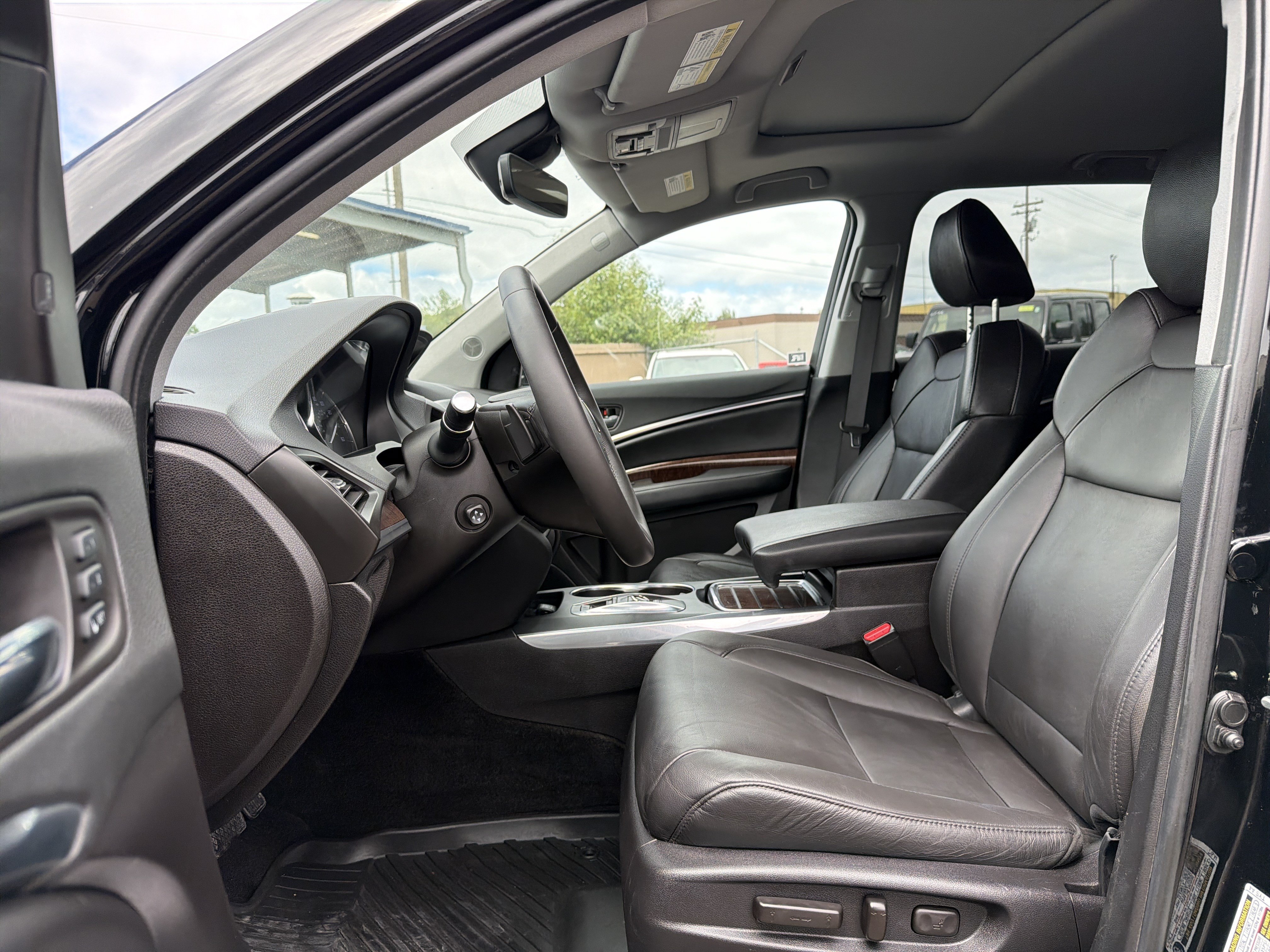 Used 2018 Acura MDX w/ Technology Package AWD/4WD image 10