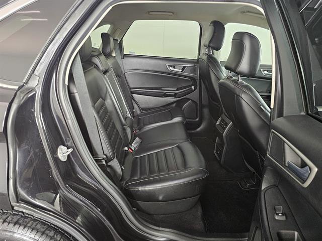 Used 2022 Ford Edge SEL image 16