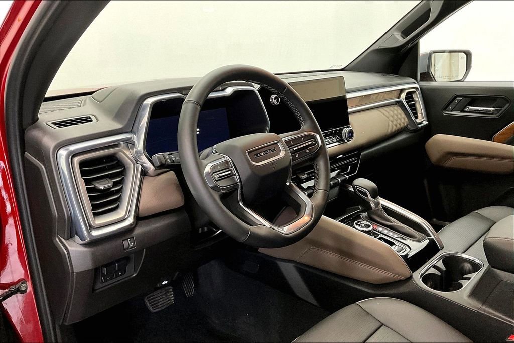 Used 2025 GMC Canyon Denali image 13