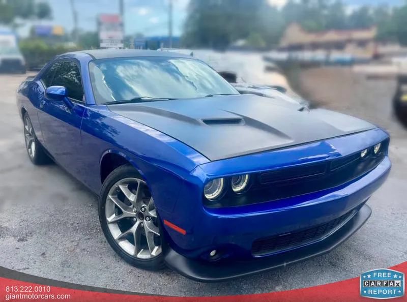 Used 2020 Dodge Challenger R/T RWD image 3