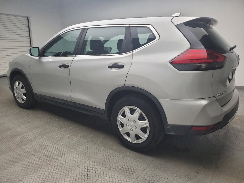 Used 2017 Nissan Rogue S FWD image 3