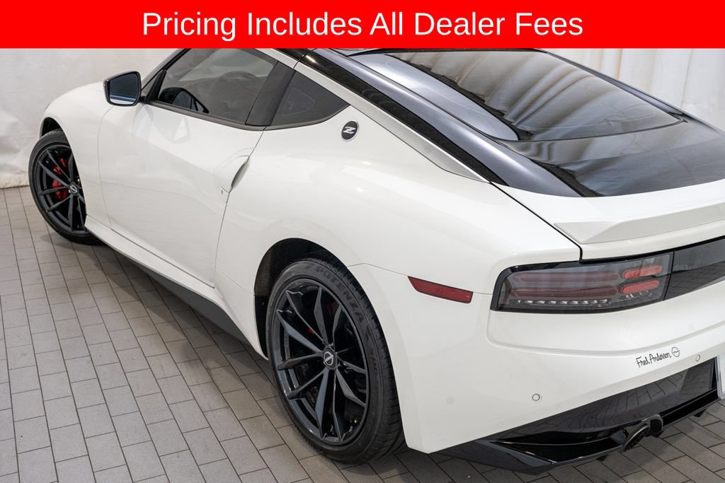 Used 2025 Nissan Z Performance w/ Floor Mat Package RWD image 12