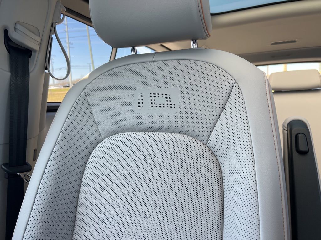 New 2025 Volkswagen ID. Buzz 1st Edition image 21