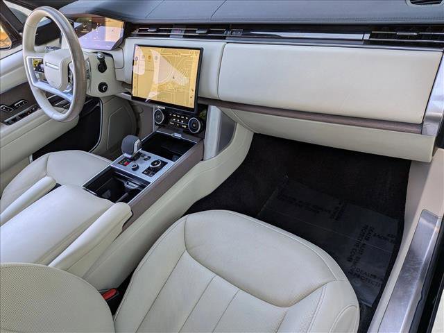 Used 2023 Land Rover Range Rover SE image 23
