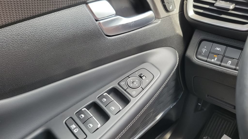 Used 2020 Hyundai Santa Fe Limited FWD image 19