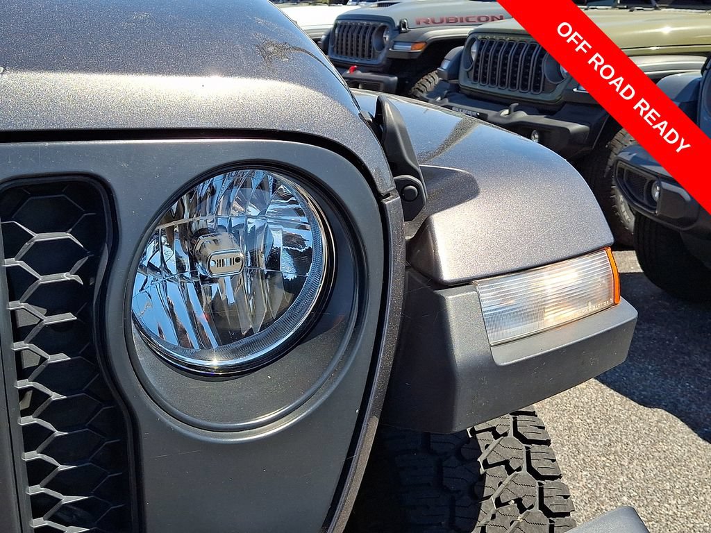 Used 2021 Jeep Gladiator Mojave AWD/4WD image 9