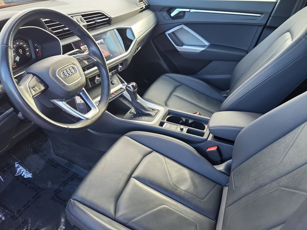 Used 2022 Audi Q3 2.0T Premium w/ Convenience Package image 12