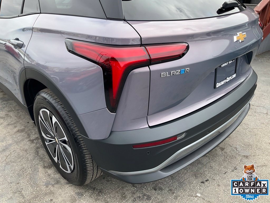 Used 2024 Chevrolet Blazer EV LT AWD/4WD image 91