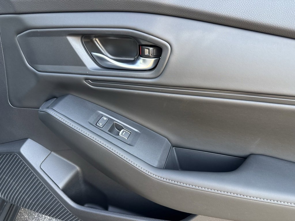 Used 2025 Honda Accord Sport image 45