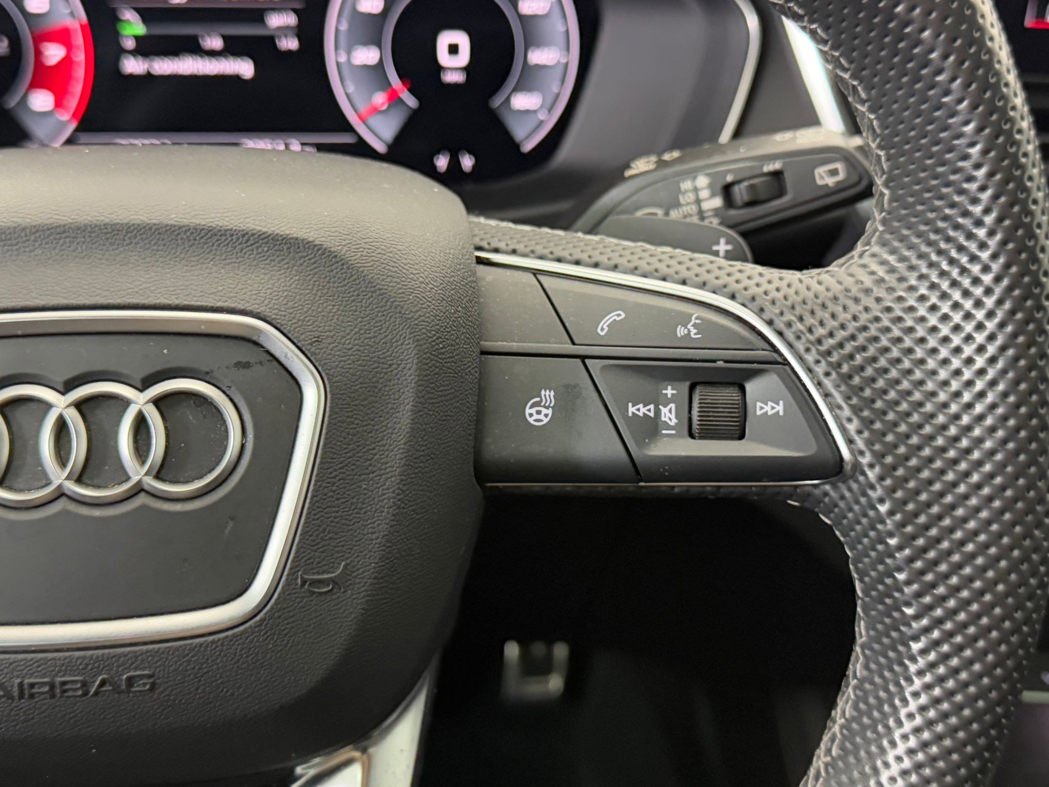 Used 2023 Audi SQ5 Premium Plus image 28