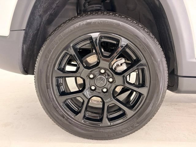 Used 2025 Jeep Compass Latitude w/ Altitude Special Edition AWD/4WD image 7