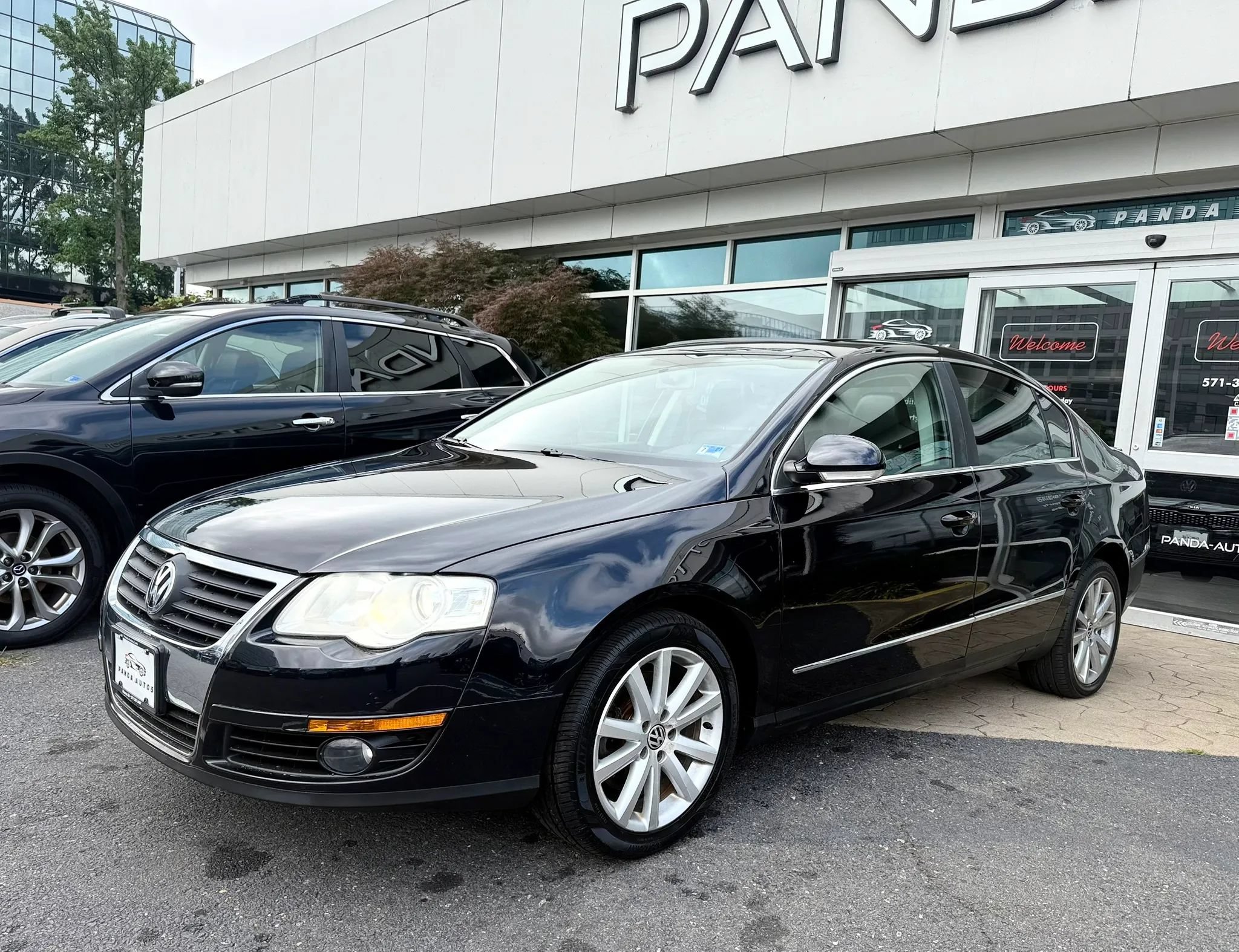 Used 2010 Volkswagen Passat Komfort FWD image 3