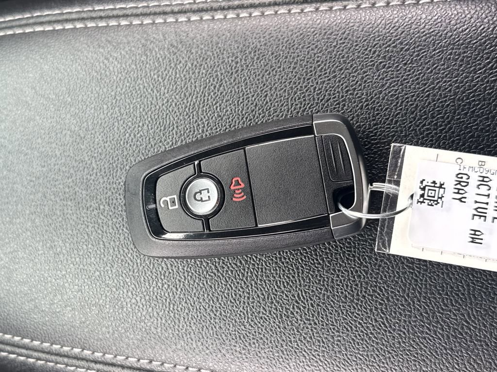 Used 2025 Ford Escape Active AWD/4WD image 29