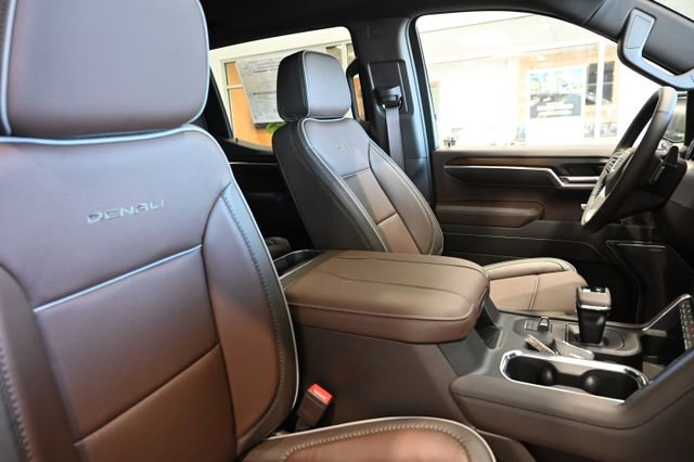 New 2026 GMC Sierra 1500 Denali w/ Denali Reserve Package AWD/4WD image 13
