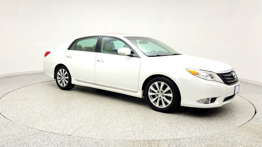Used 2012 Toyota Avalon Limited FWD image 3