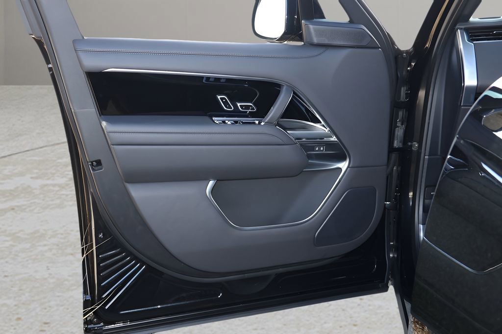 New 2026 Land Rover Range Rover SE AWD/4WD image 10