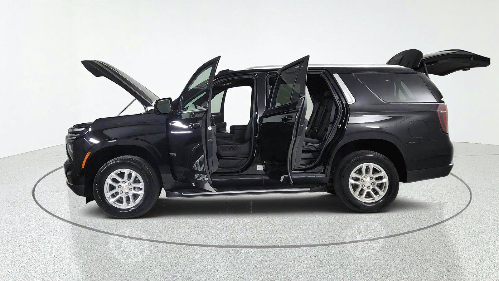 Used 2025 Chevrolet Tahoe LT AWD/4WD image 11