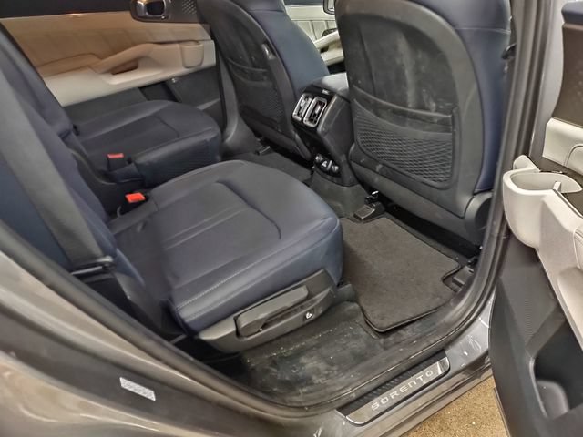 Certified 2023 Kia Sorento SX Prestige AWD/4WD image 5