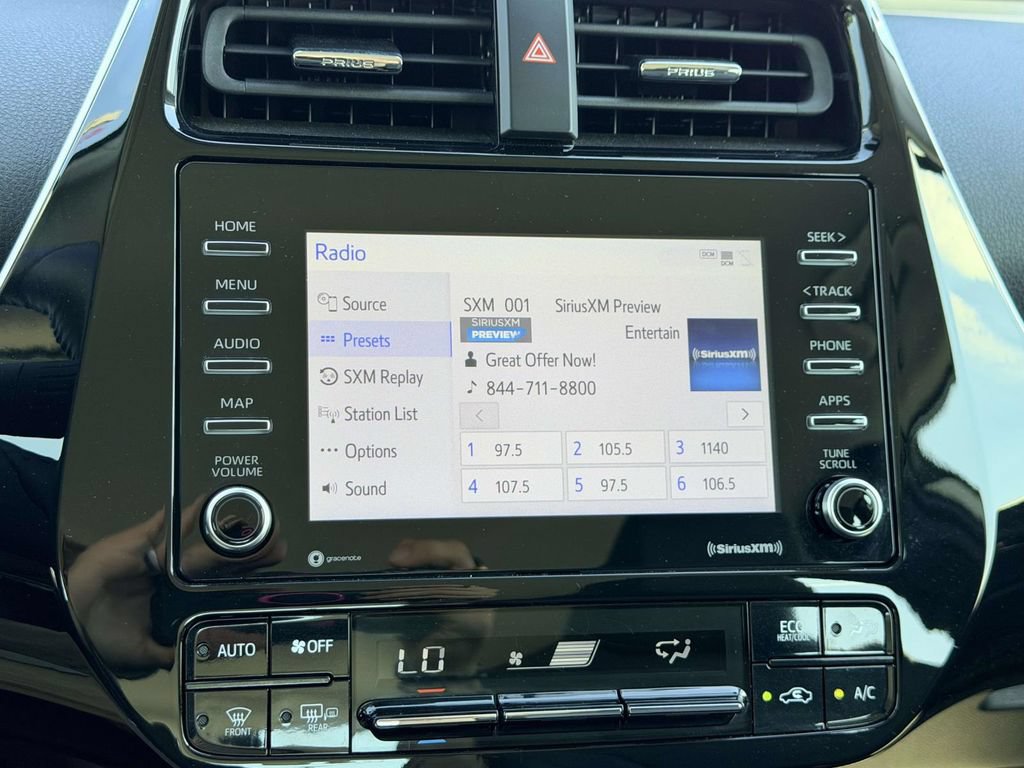 Certified 2022 Toyota Prius FWD image 3