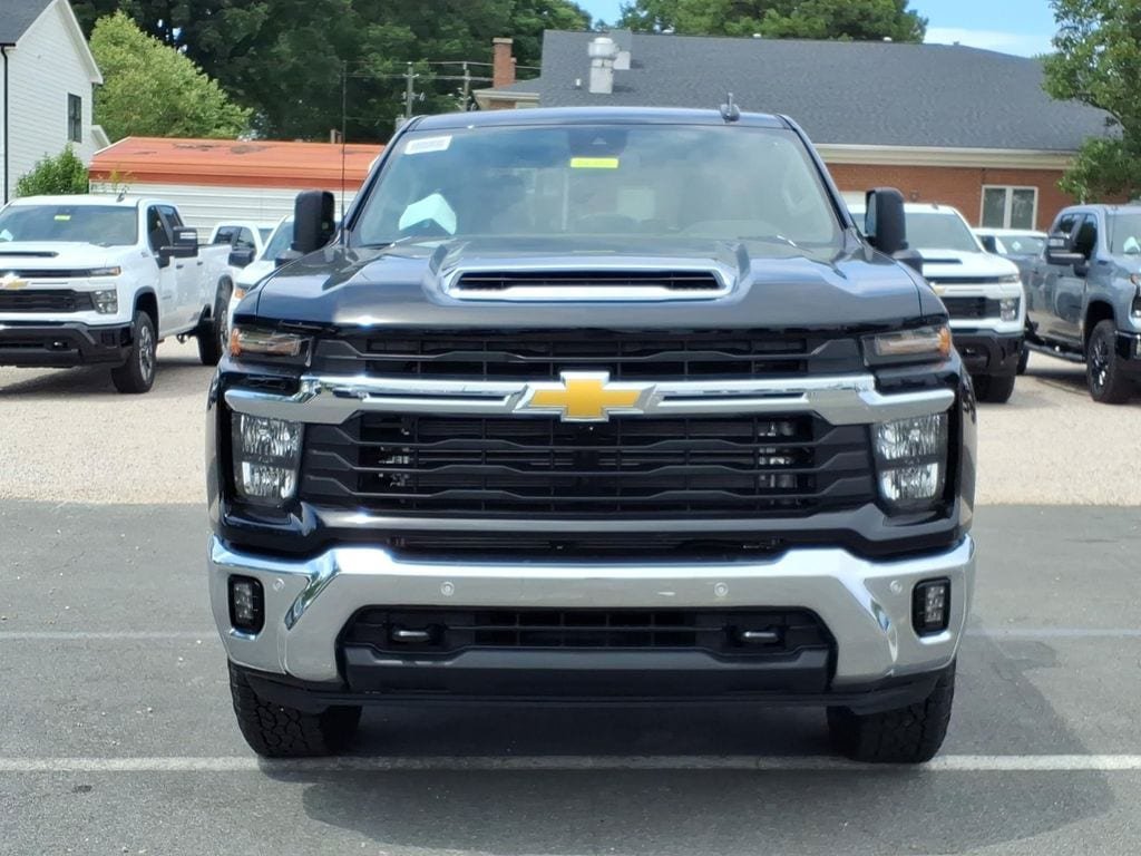 New 2026 Chevrolet Silverado 2500 LT w/ All Star Edition AWD/4WD image 2