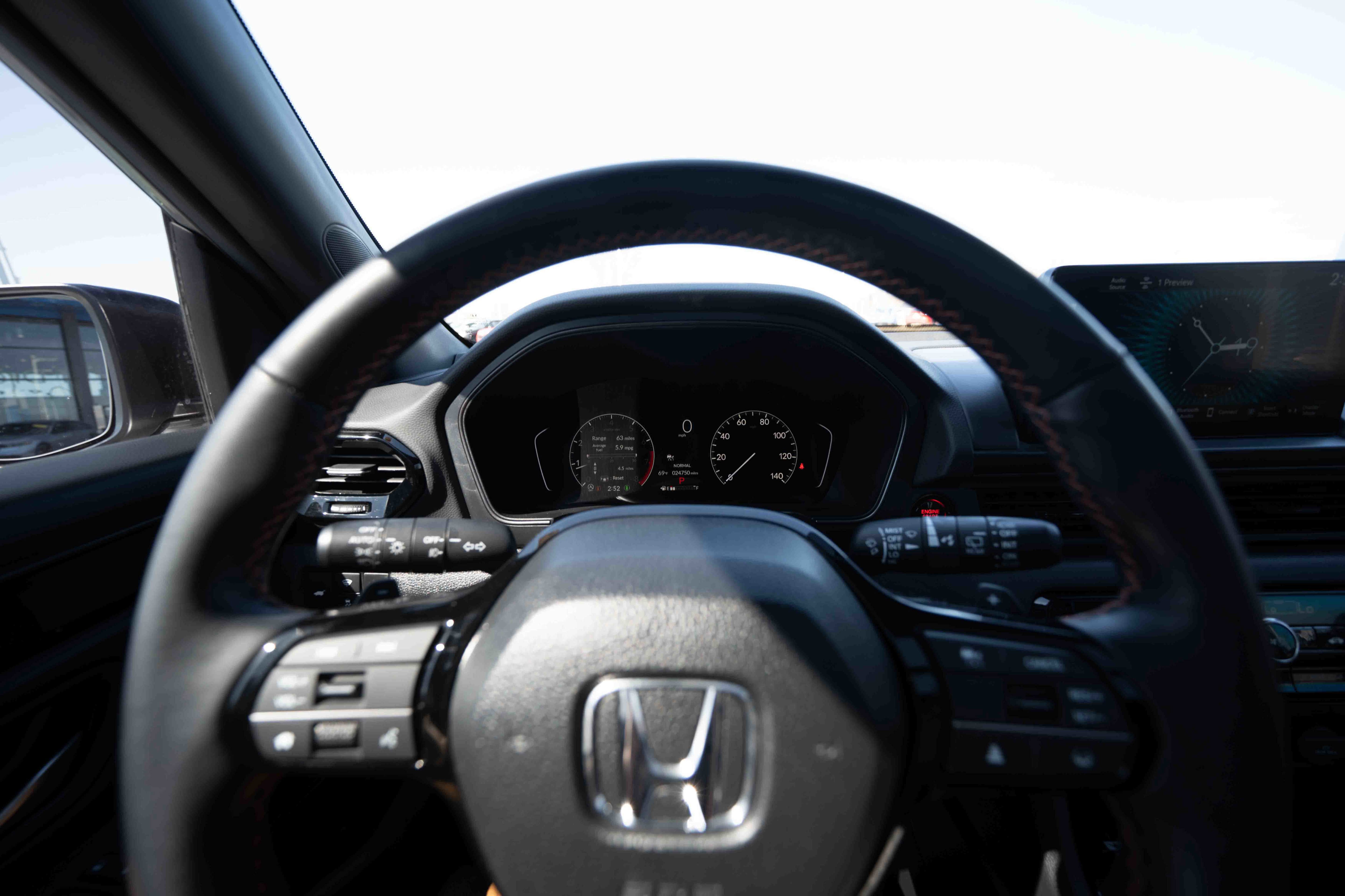 Certified 2025 Honda Pilot TrailSport image 15