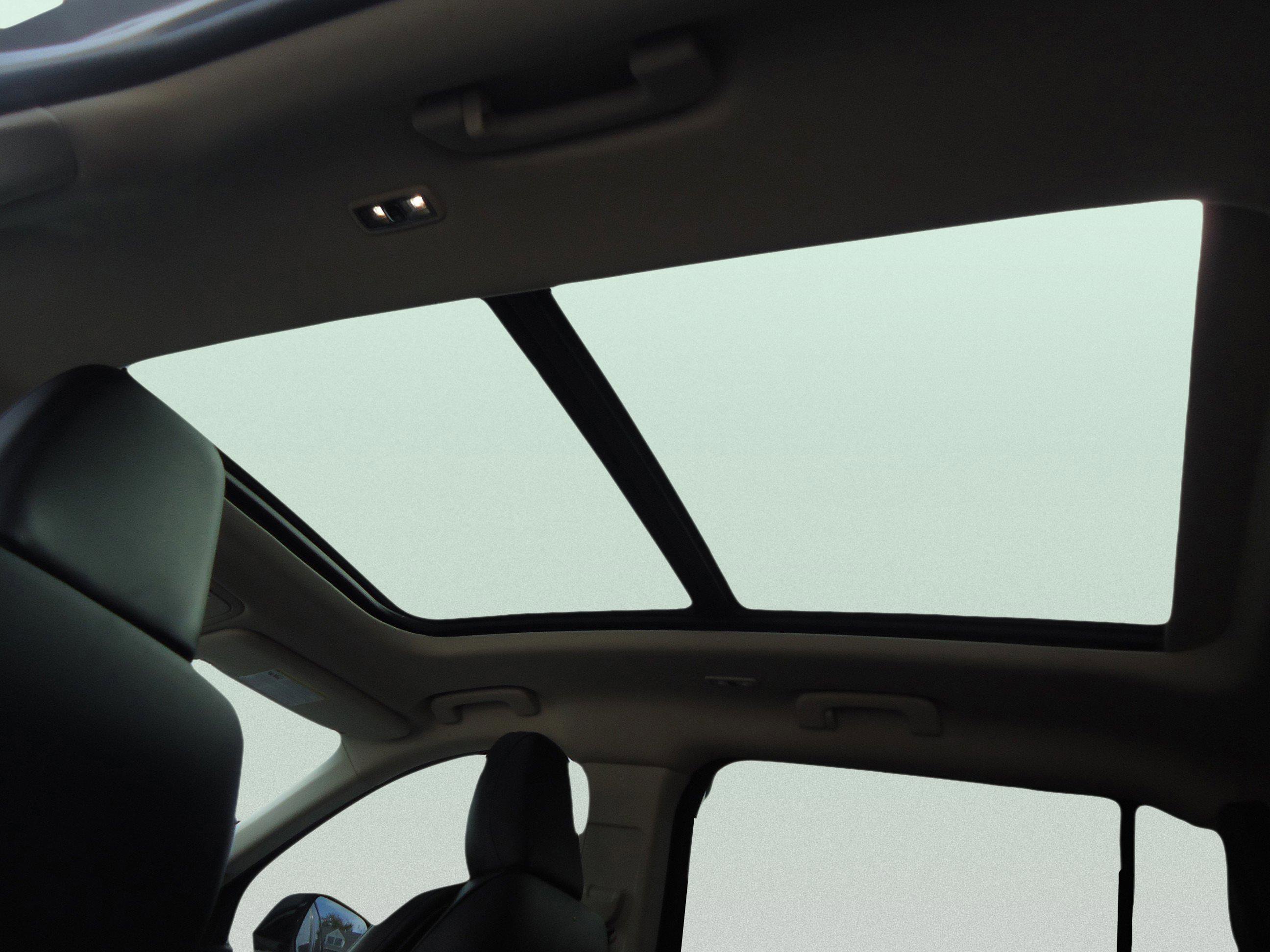 Used 2022 Lincoln Aviator AWD w/ Premium Package image 31