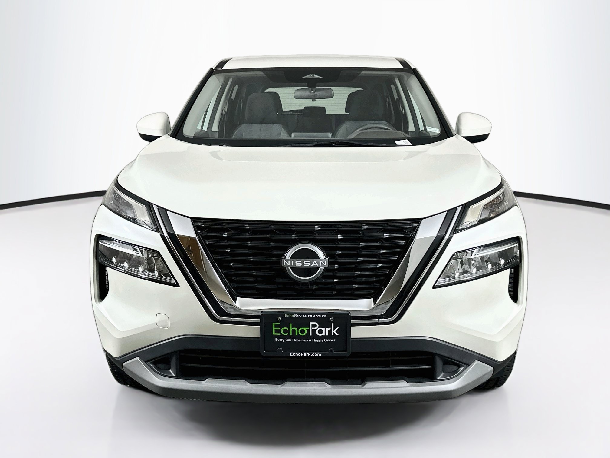 Used 2023 Nissan Rogue SV FWD image 2