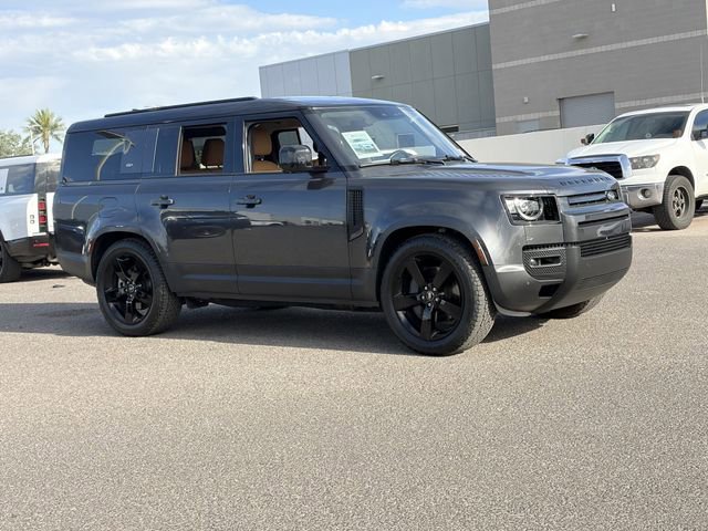 Used 2024 Land Rover Defender 130 S image 4