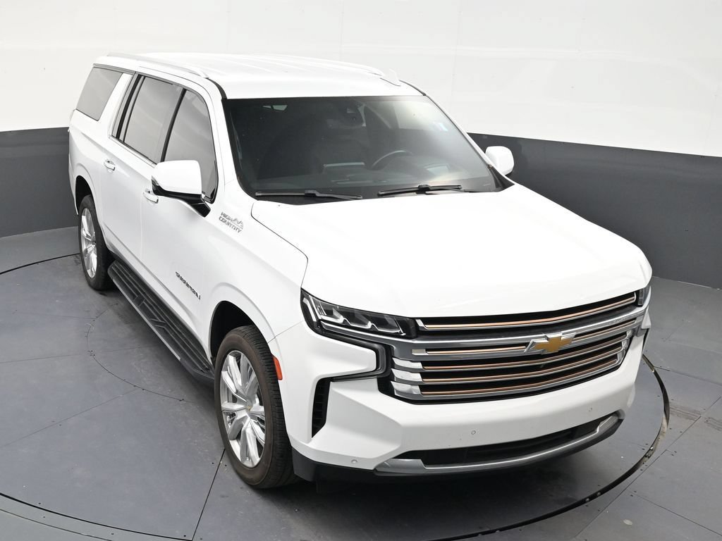 Used 2022 Chevrolet Suburban High Country RWD image 17