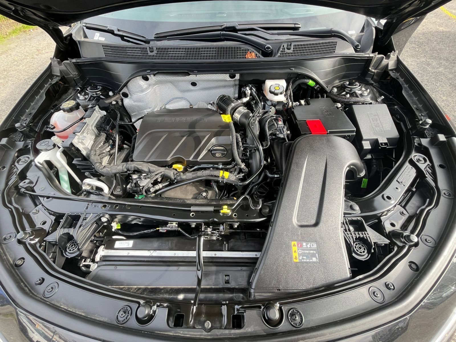 Used 2025 Buick Envista Sport Touring image 30