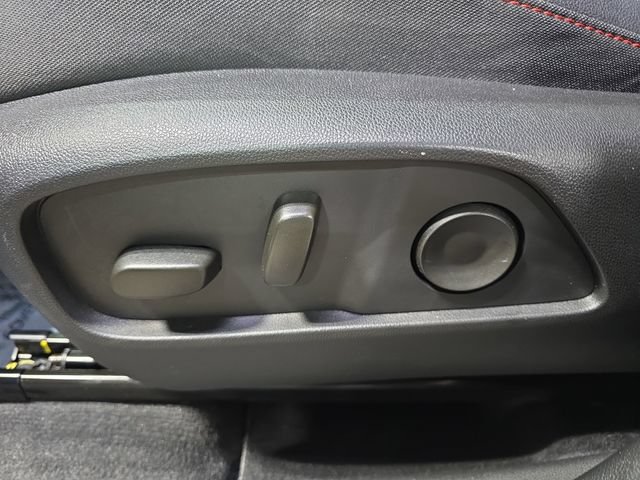 Used 2025 Chevrolet Equinox RS w/ Safety and Technology Package AWD/4WD image 33