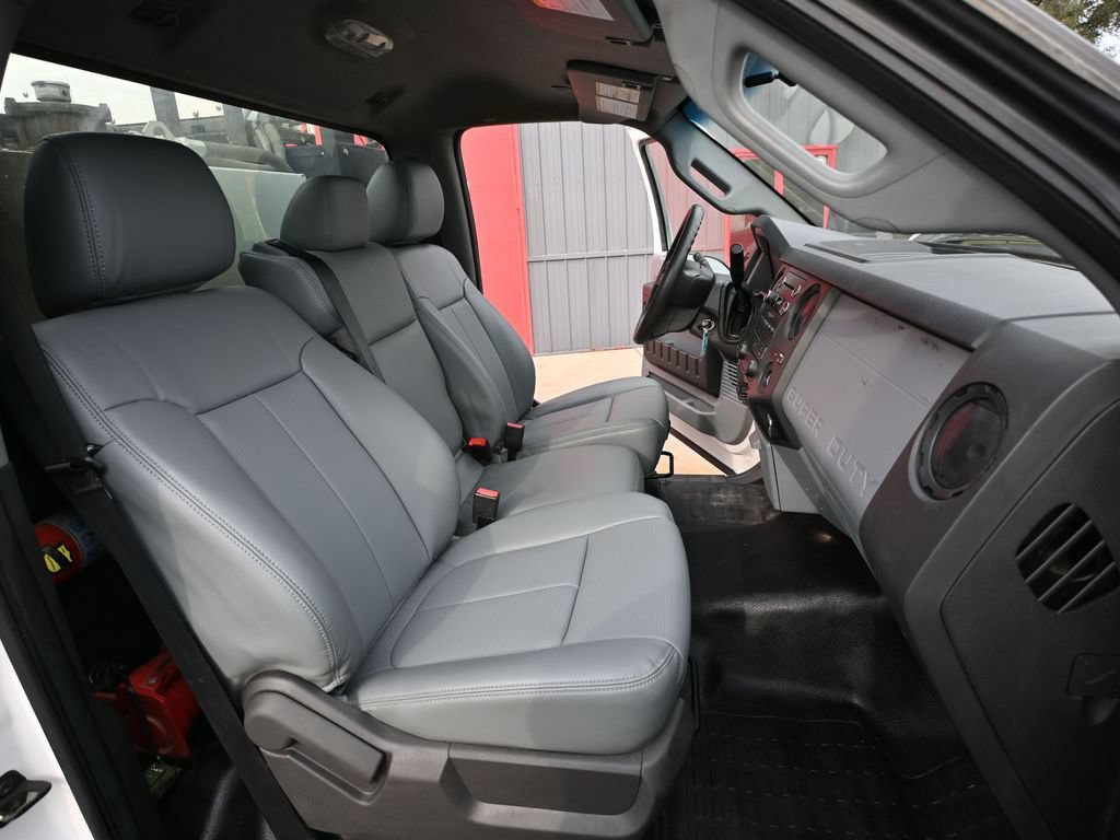 Used 2016 Ford F550 2WD Regular Cab Super Duty image 62
