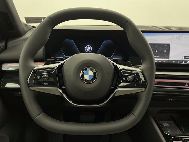 Used 2027 BMW 530i xDrive AWD/4WD image 11