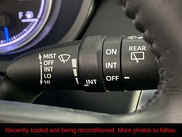 Used 2021 Toyota Venza LE AWD/4WD image 16